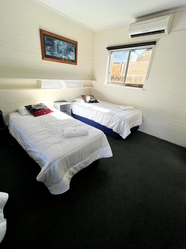 Twin Room at Town Central Motel Bairnsdale